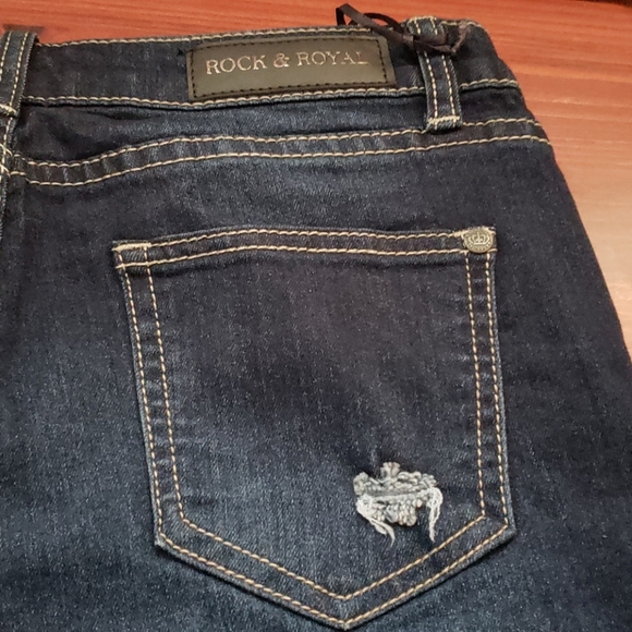 Low Waist distressed jean shorts women - Picture 10 of 13